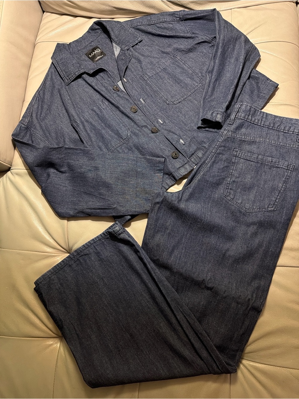 MAAG Gray Button-Front Shirt & Straight Leg Pants xs-s